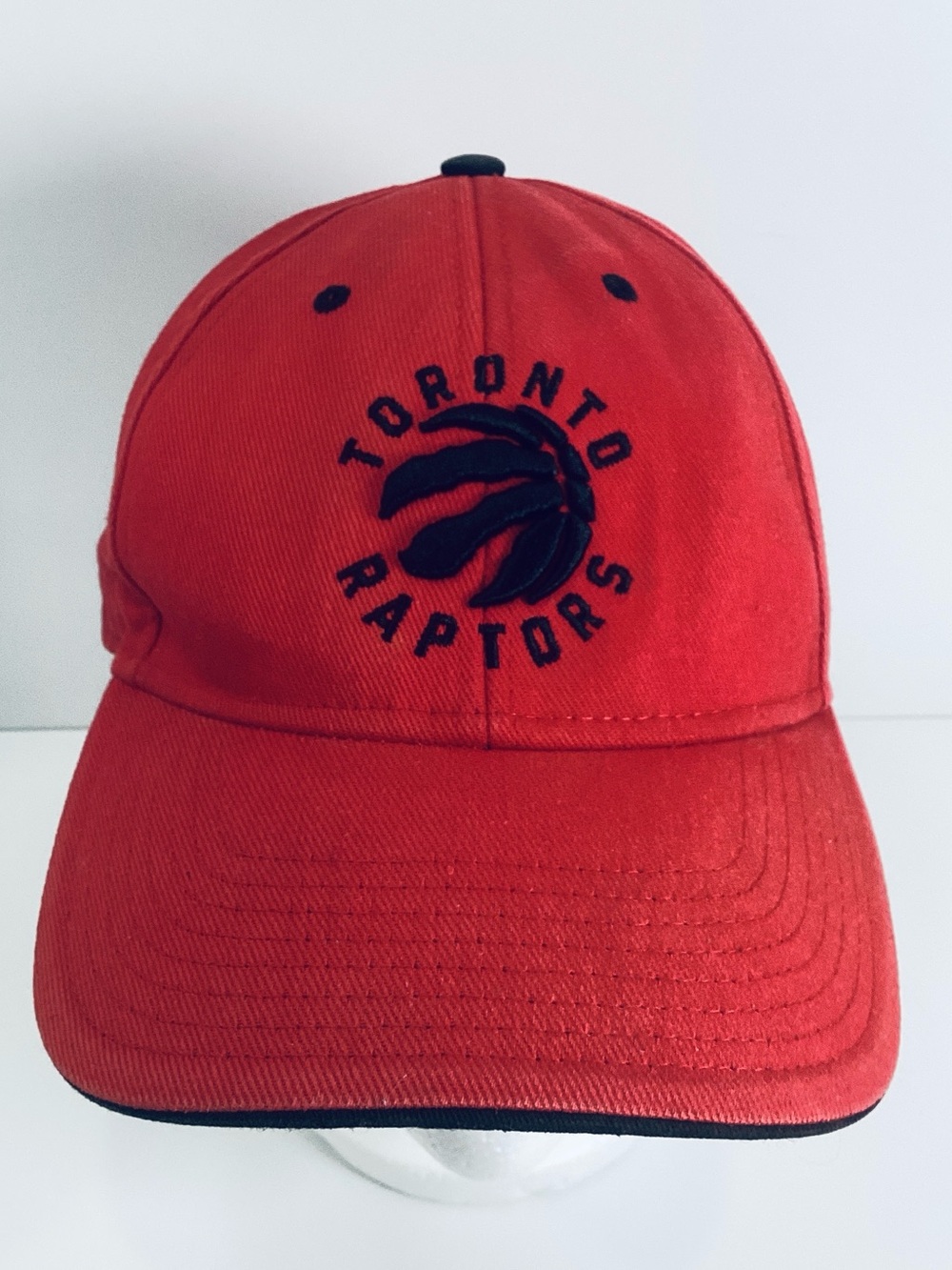 🌺 NBA Toronto Raptors Red Baseball Cap - Picture 5 of 10